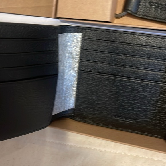 COACH Men’s Wallet. NWT. Gift Set, Coach Box, & Store Bag. 3-in-1 Set. Black. - Picture 5 of 9